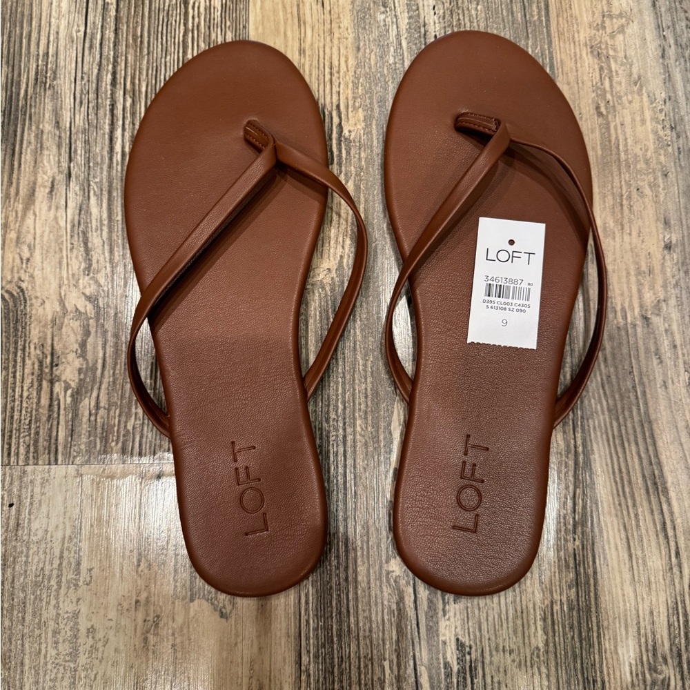 Loft Flip flops / sandals
